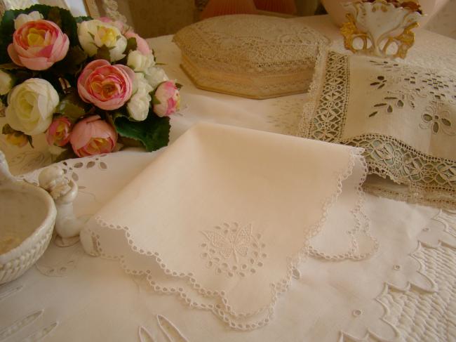 Superb handkerkief with hand-embroidered butterfly and broderie anglaise