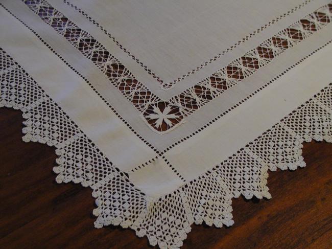 Gorgeous centre mat with drawn thread works and lace 1900