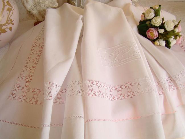 Enchanting pur fine linen sheet with monogramm YC and large drawn thread river