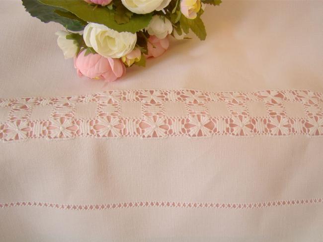 Enchanting pur fine linen sheet with monogramm YC and large drawn thread river