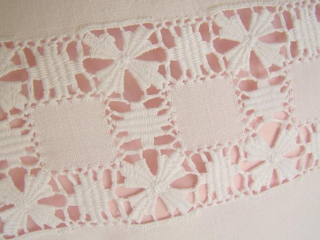 Enchanting pur fine linen sheet with monogramm YC and large drawn thread river