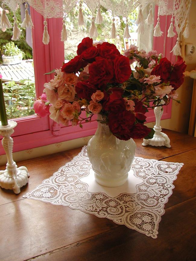 Lovely squared table centre with chemical lace 1900