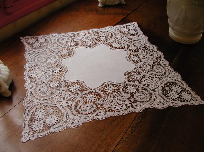 Lovely squared table centre with chemical lace 1900