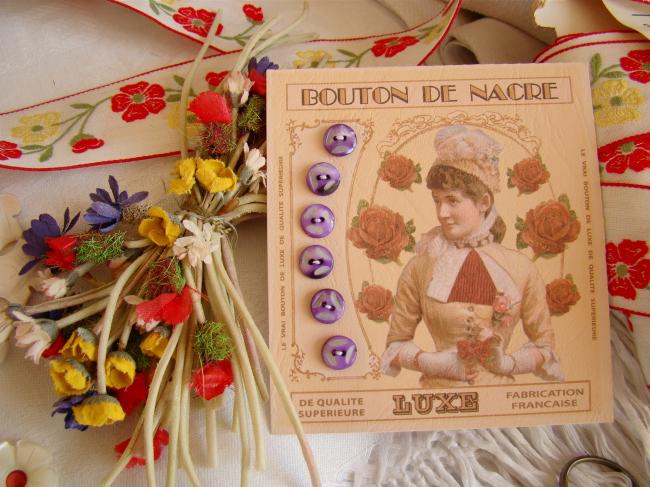 Lovely card with 6 antique engraved buttons in mother of pearl, purple color