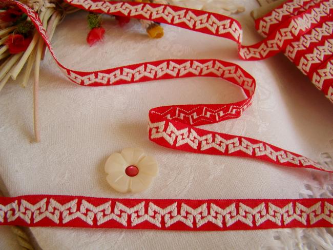 Adorable ancien ruban blanc avec motifs géométriques en rouge et blanc en 10mm