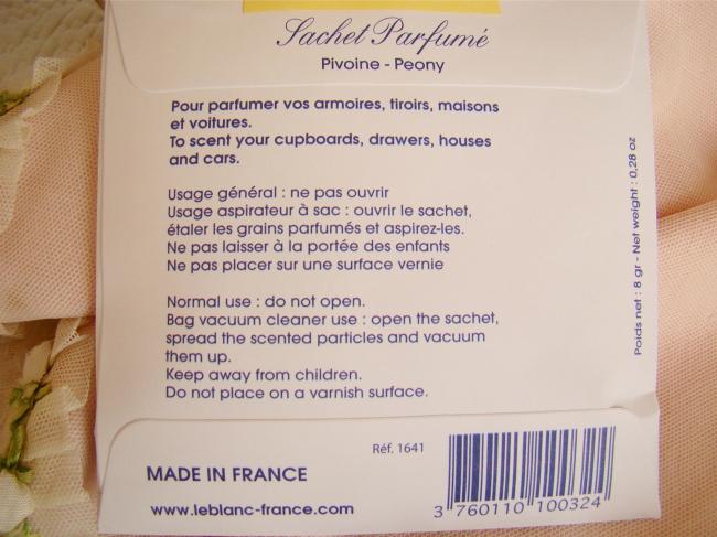 Scent cardboard sachet with typical Art Nouveau design, Peony scent