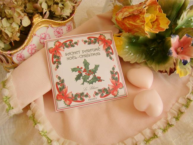 Charmant Sachet parfumé aux épices de Noël, décor encadré Art Nouveau