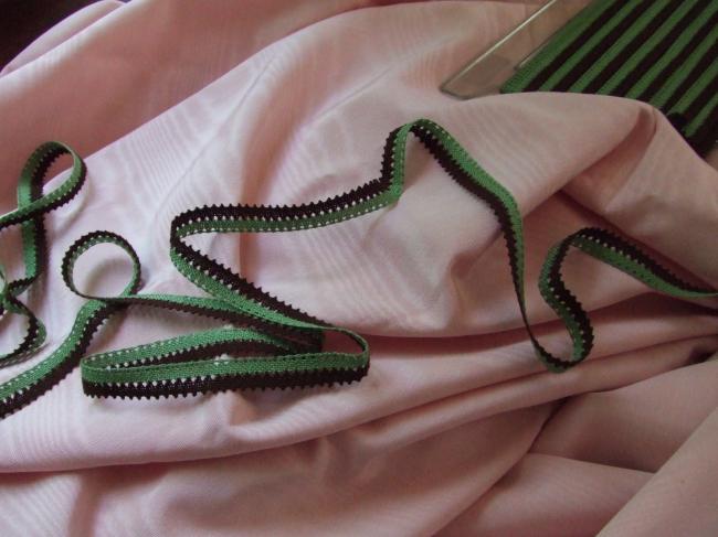 Charmante dentelle mécanique à picots en coton perlé chocolat et vert tilleul