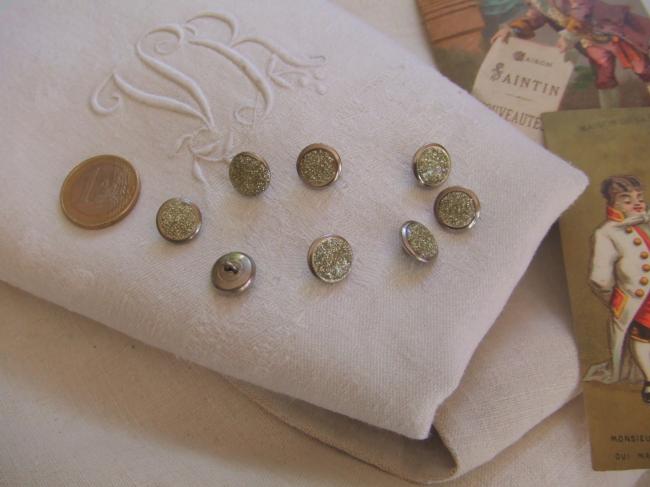8 Adorables petits boutons métal avec un décor pailleté doré pour chemisier