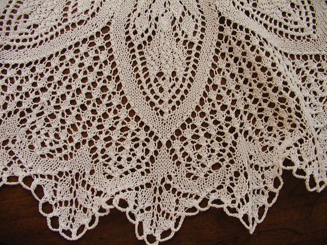 Very big table centre made in crochet lace, white color