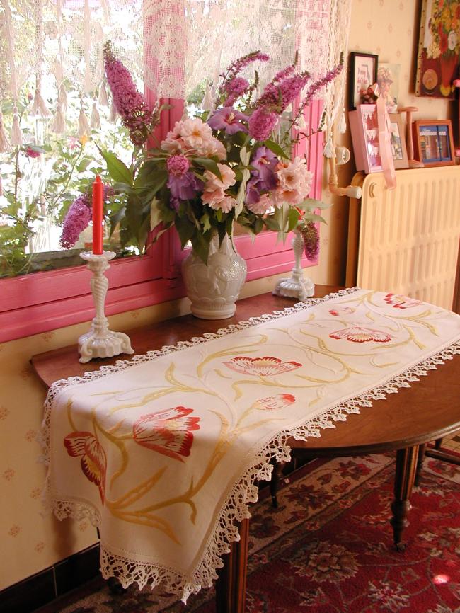 Stunning and huge table runner with embroidered Art Nouveau style tulips