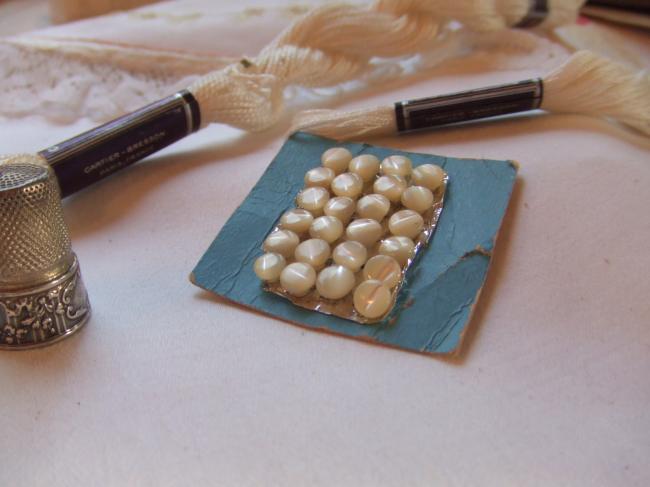 Très mini boutons en nacre taillés dans la nacre, grain de riz, pour layette