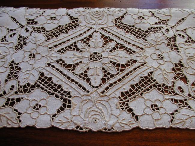 Lovely Madeira table mat