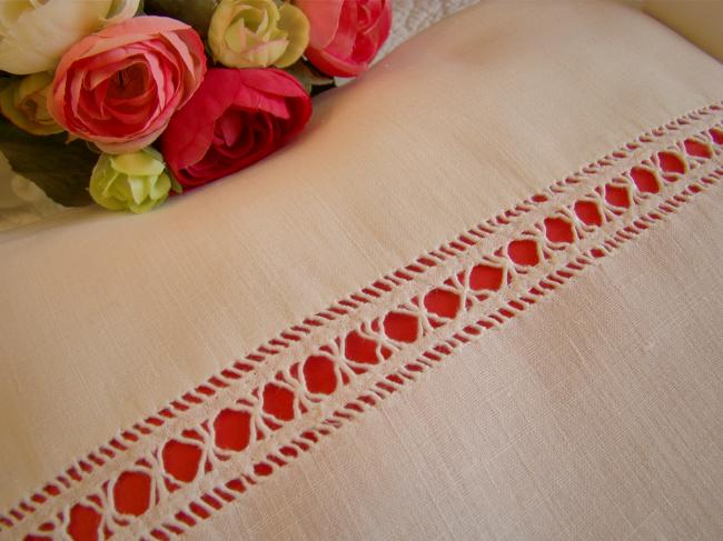 Superbe grand drap en pur fil brodé d'un monogramme DD & rivière ajourée