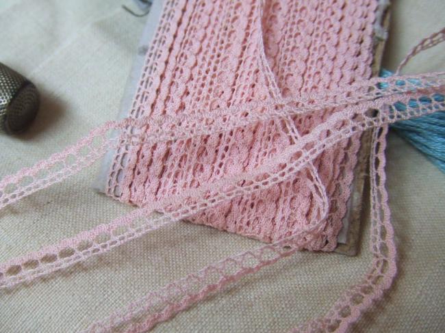 Superbe petite dentelle très fine en coton rose pâle, largeur : 5mm