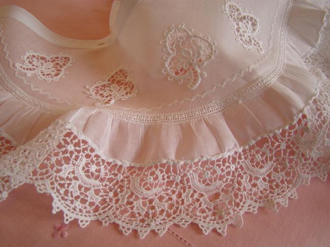 Superbe large col en mousseline avec dentelle chimique, vers 1900