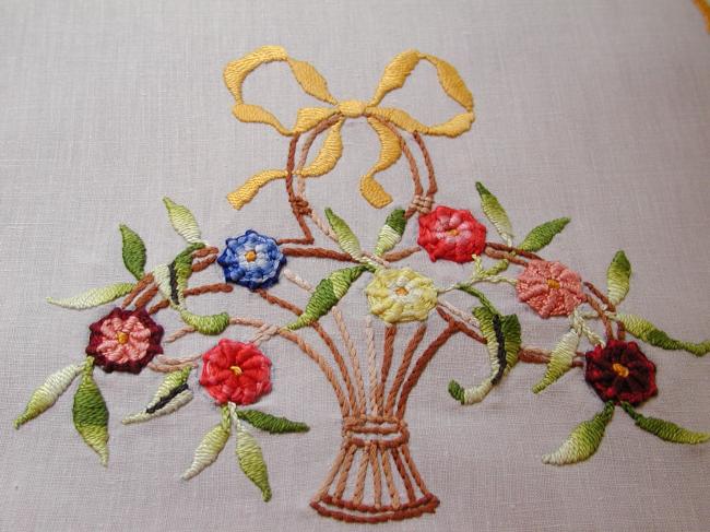 Adorable table runner with colourful hand-embroidered baskets of flowers