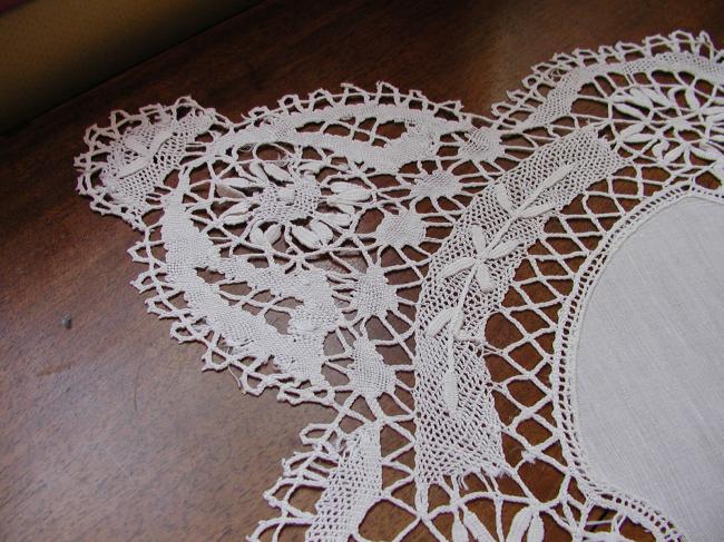 Lovely table runner with a beautiful bobbin Cluny lace