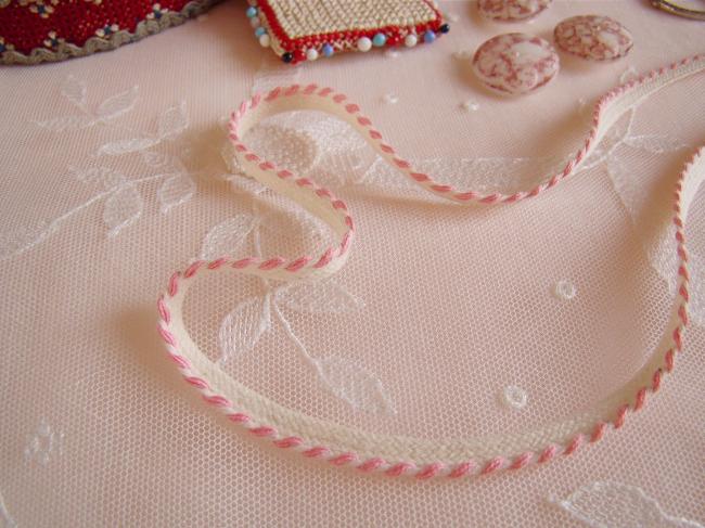 Joli ruban passepoil en coton blanc et rose (6mm)