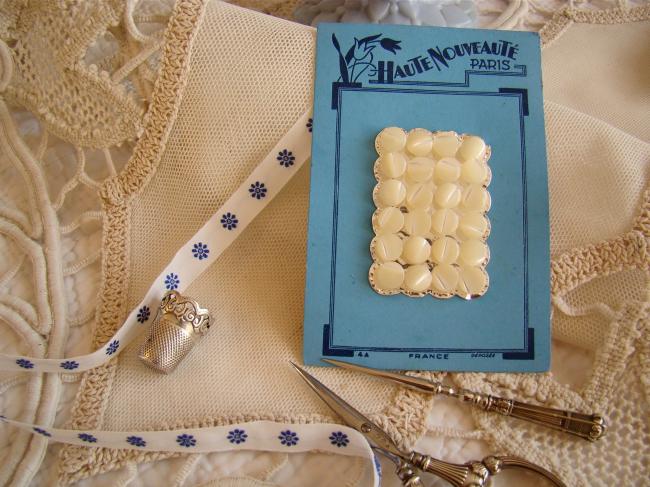 Carte ancienne 'Haute Nouveauté' 24 boutons Layette, nacre, grain de riz 1900