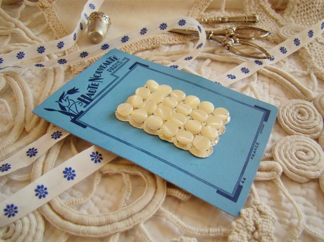 Carte ancienne 'Haute Nouveauté' 24 boutons Layette, nacre, grain de riz 1900