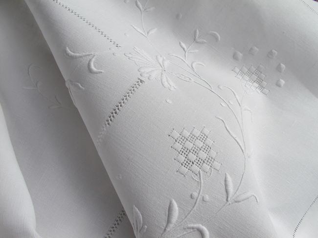So lovely linen sheet with hand-embroidered floral pattern and drawn thread work