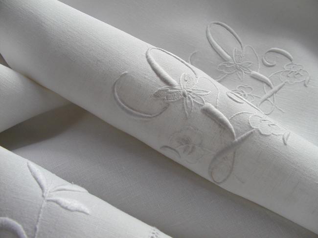 So lovely linen sheet with hand-embroidered floral pattern and drawn thread work