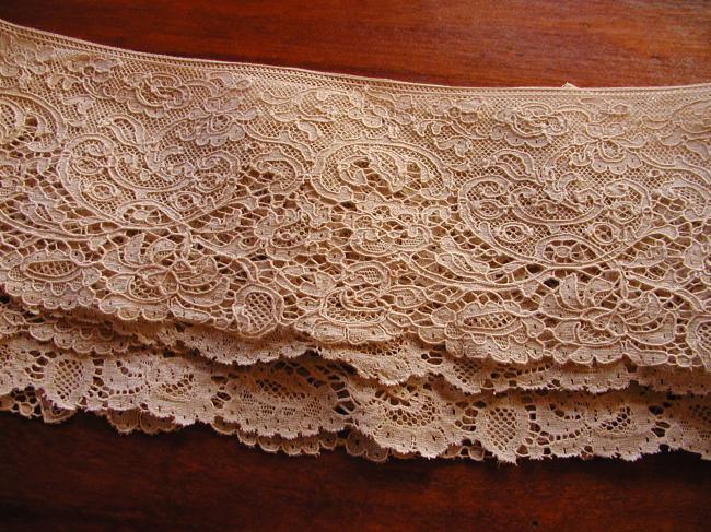 Lovely Calais lace circa 1900