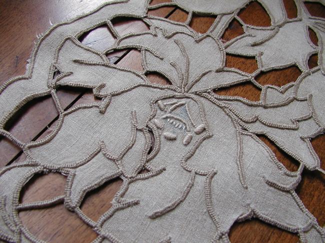 Gorgeous hemp&linen panel with Richelieu embroidered tulips 'parrot' 1920