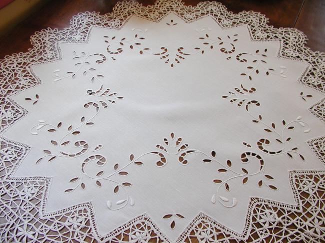 Gorgeous linen table centre with Richelieu works and Cluny hand-made bobbin lace