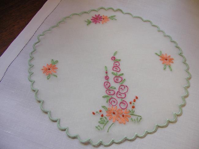 Lovely table service in organdi with embroidered Crinoline lady & garden flowers