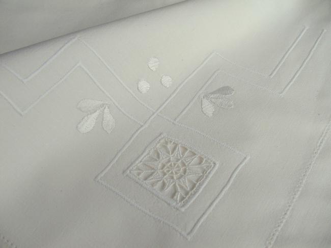 A lovely pair of pillow cases in cotton with  lace inserts and embroidery