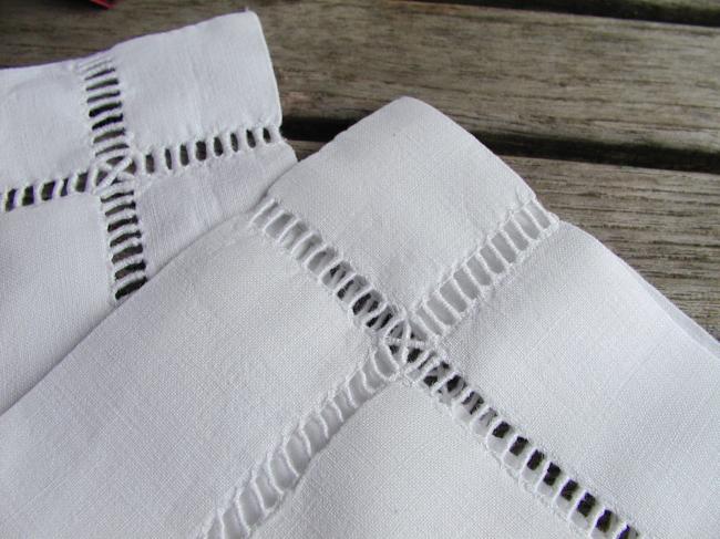 A lovely pair of pillow cases in linen with hand-embroidered monogram GB