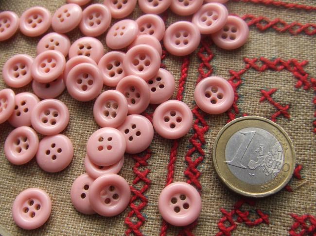 Lot de 30 petits boutons en celluloïd rose bonbon à 4 trous en 12mm de diamètre