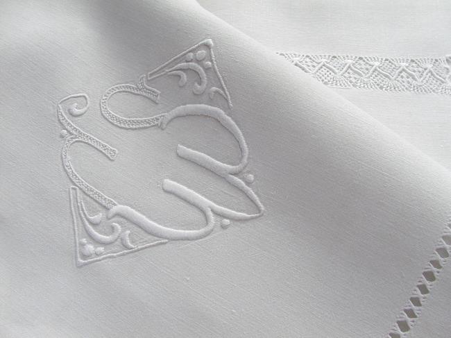Enchanting pur fine linen sheet with monogramm CS and large drawn thread river