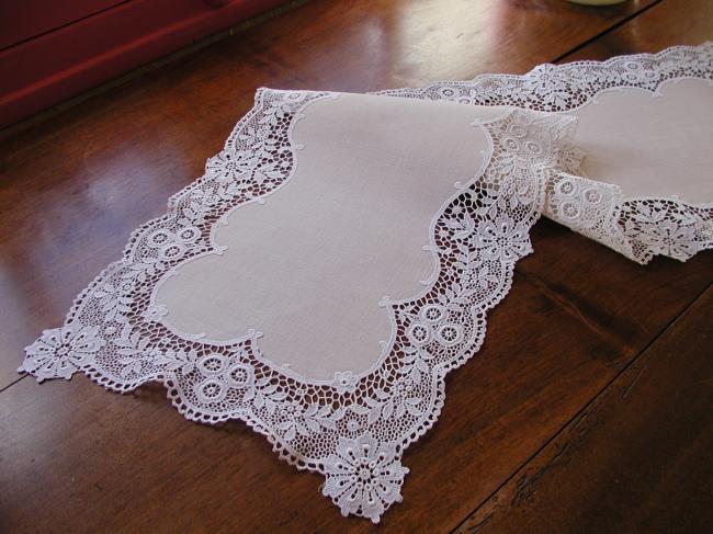 Lovely table runner in ecru linen with chemical lace edging