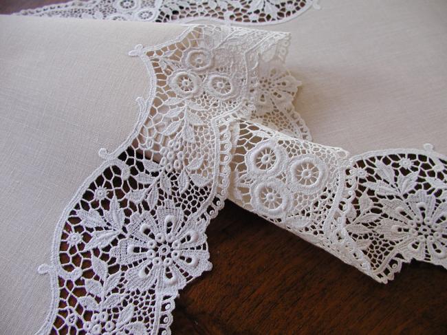 Lovely table runner in ecru linen with chemical lace edging