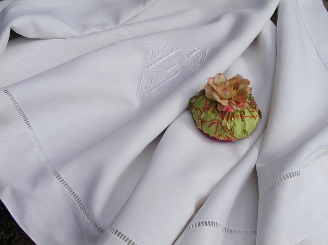 Superb heavy linen sheet with monogramm CD and Venizia drawn thread river