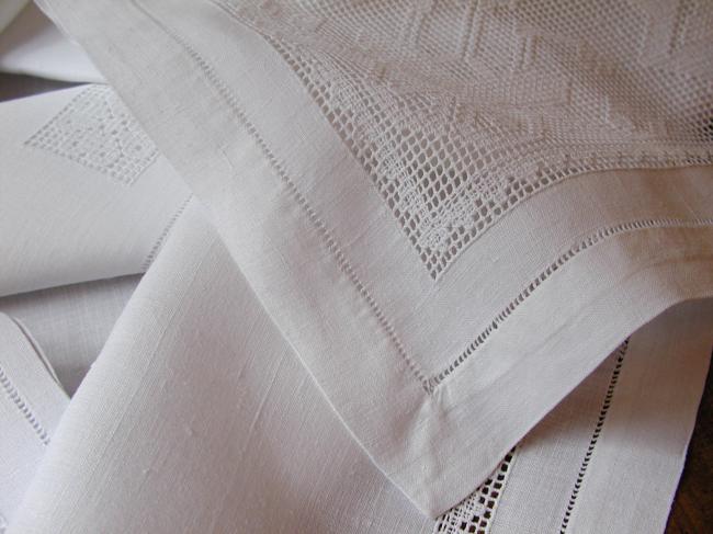 Adorable nappe à thé et ses 6 serviettes en point coupé et monogramme HV