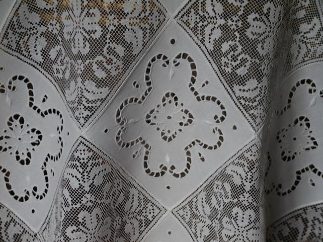 Beautiful filet and Richelieu embroidery tablecloth 1900