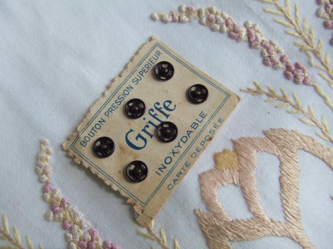 Carte de 6 petits Boutons pression en noir de la marque Griffe, en 6mm