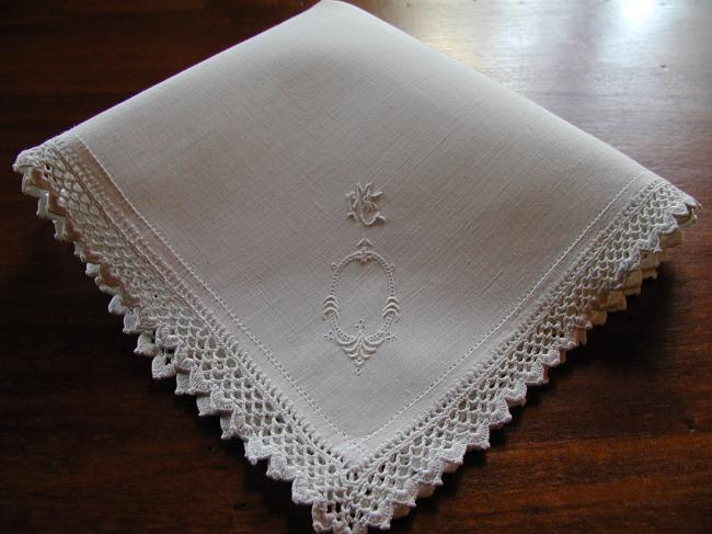 Lovely hadkerchief with monogramm MC and crochet lace