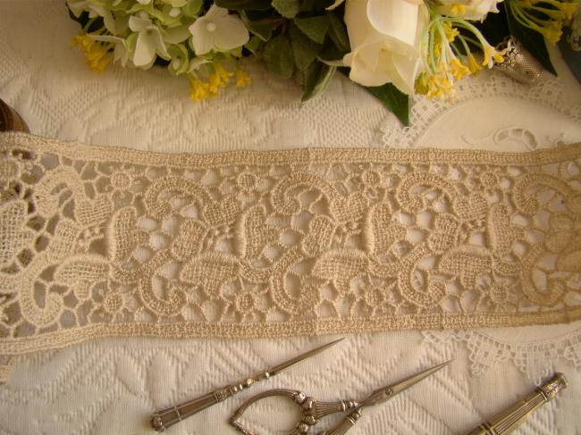 Merveilleuse dentelle mécanique d'entre-deux en coton beige 2,5m x 8cm