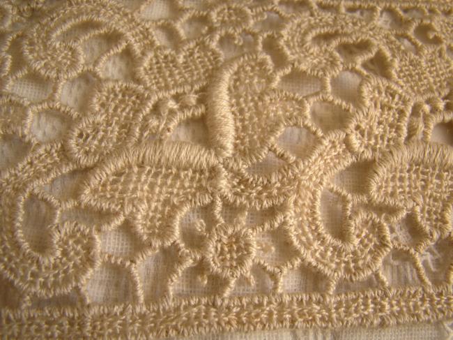 Merveilleuse dentelle mécanique d'entre-deux en coton beige 2,5m x 8cm