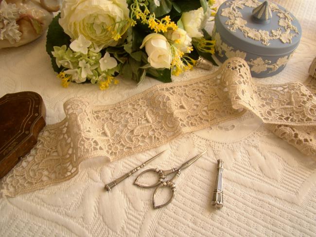 Merveilleuse dentelle mécanique d'entre-deux en coton beige 2,5m x 8cm