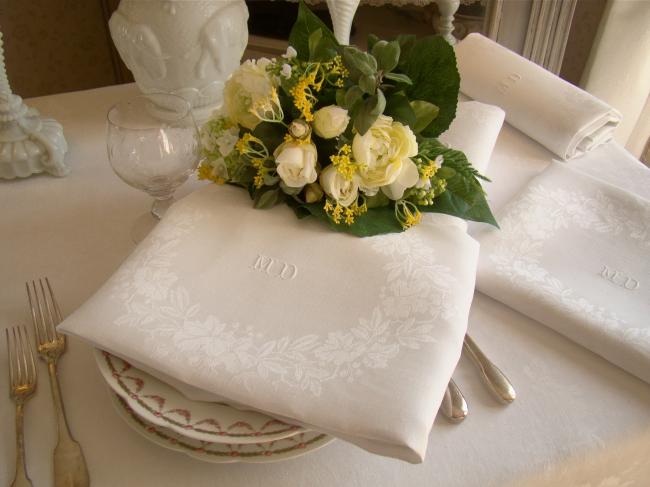 Lovely tablecloth & its 6 serviettes in damask linen 1890-1900