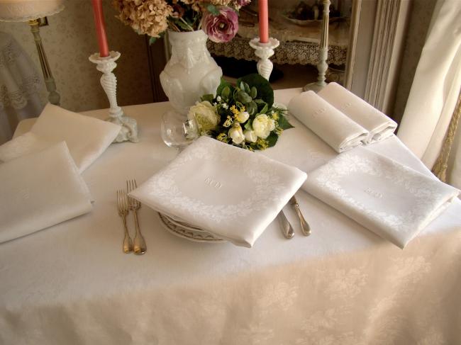 Lovely tablecloth & its 6 serviettes in damask linen 1890-1900