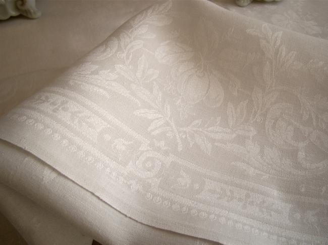 Lovely tablecloth & its 6 serviettes in damask linen 1890-1900