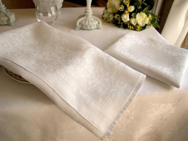 Lovely tablecloth & its 6 serviettes in damask linen 1890-1900
