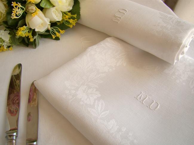 Lovely tablecloth & its 6 serviettes in damask linen 1890-1900
